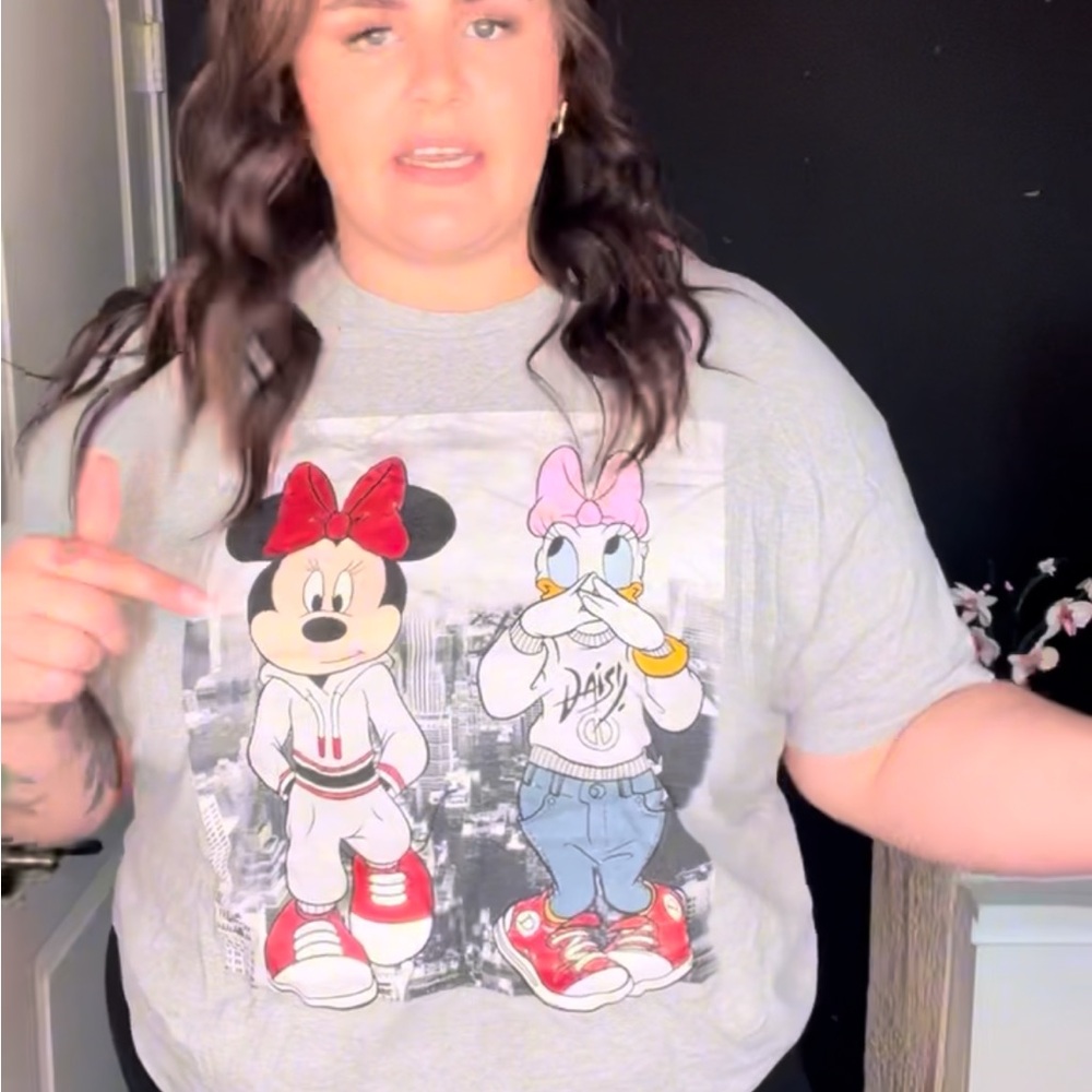 Disney tee - Picture 2 of 3